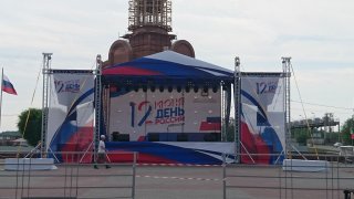 Оформить сцены к двум фестивалям на неделе? Легко!